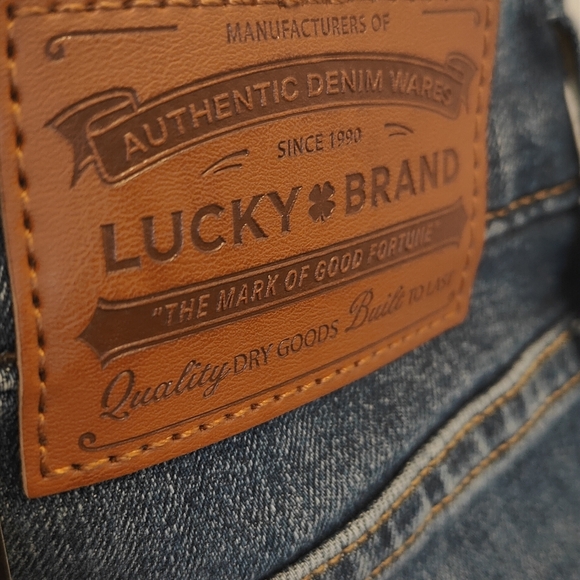 Lucky Brand Jeans - Picture 9 of 10